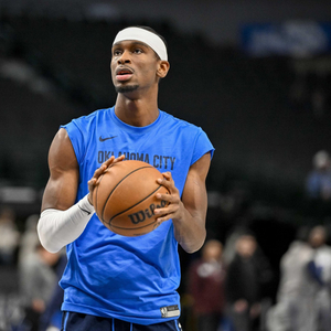 曾效力于多 曾效力于多